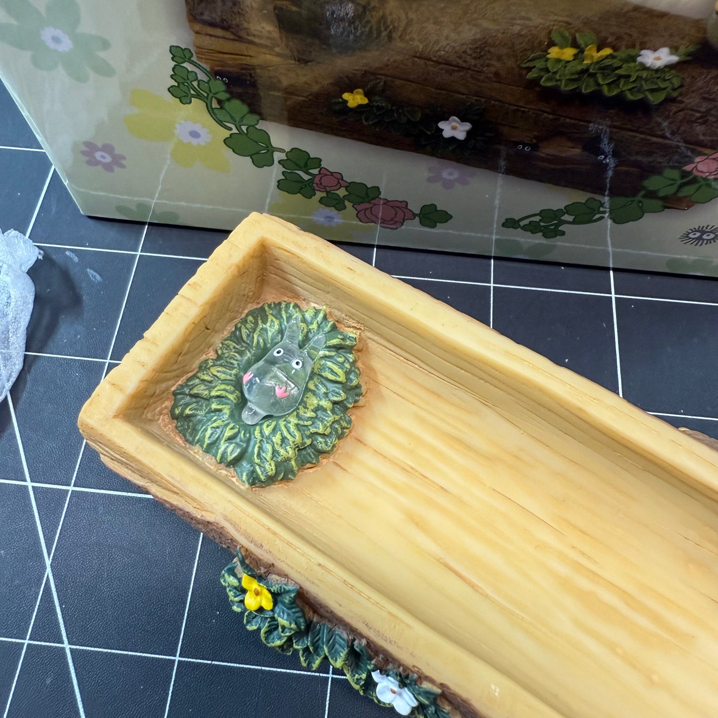 My Neighbor Totoro Desk Accessory Case (Flower Trumpet Version)
