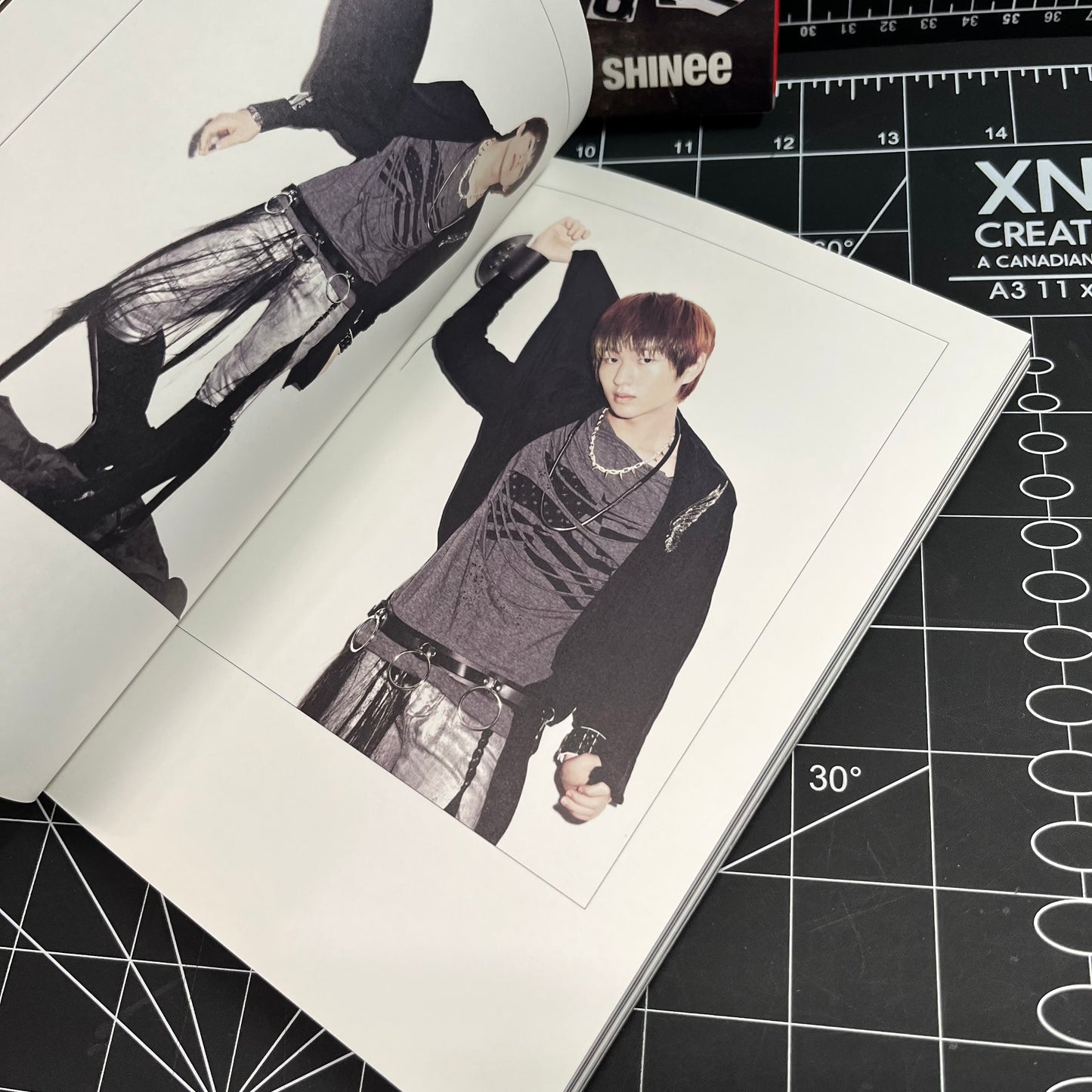 SHINee LUCIFER 03 Third Japan Single Type B - Photobook & Twintray (CD & DVD)