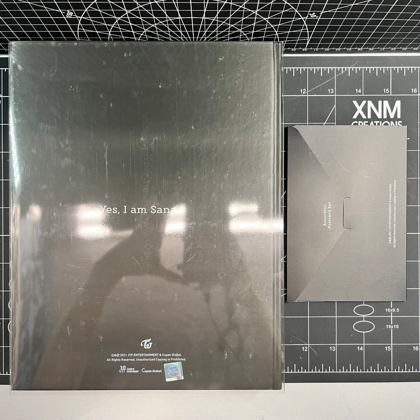 TWICE The 1st Photobook Yes, I am Sana. (Black Version)