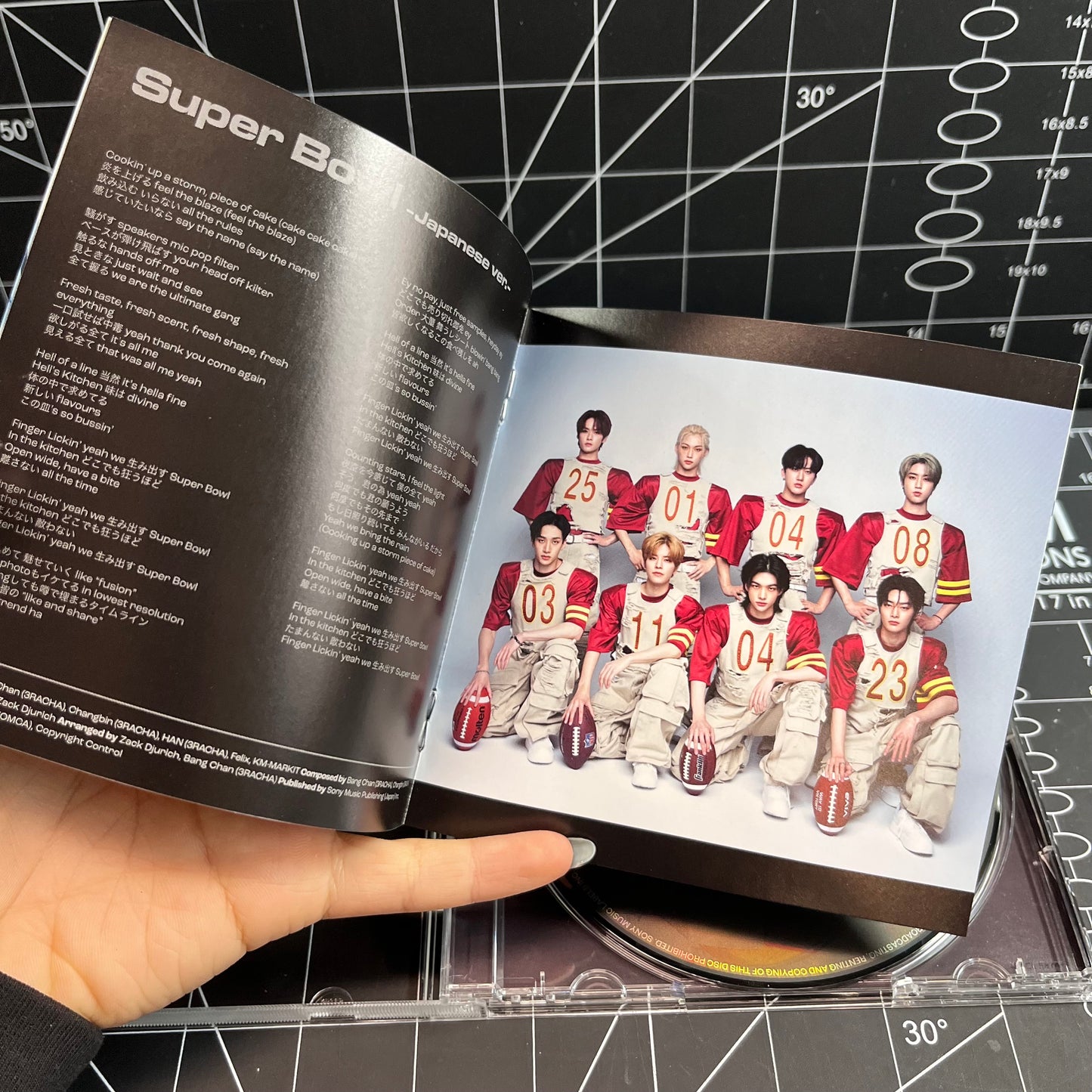 Stray Kids Social Path (feat. LiSA)/Super Bowl Japanese Ver. (Regular Ver.)