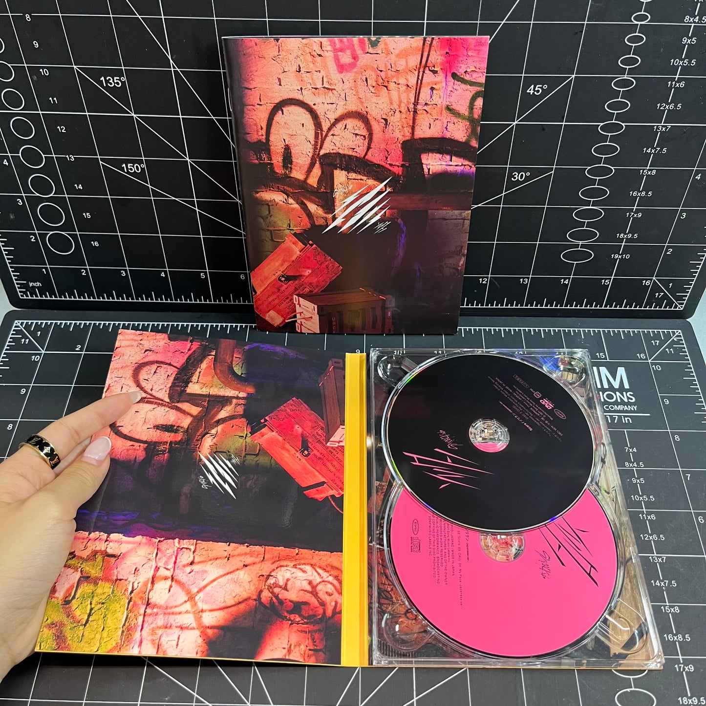 Stray Kids Japanese Album SCARS (Limited Edition B)