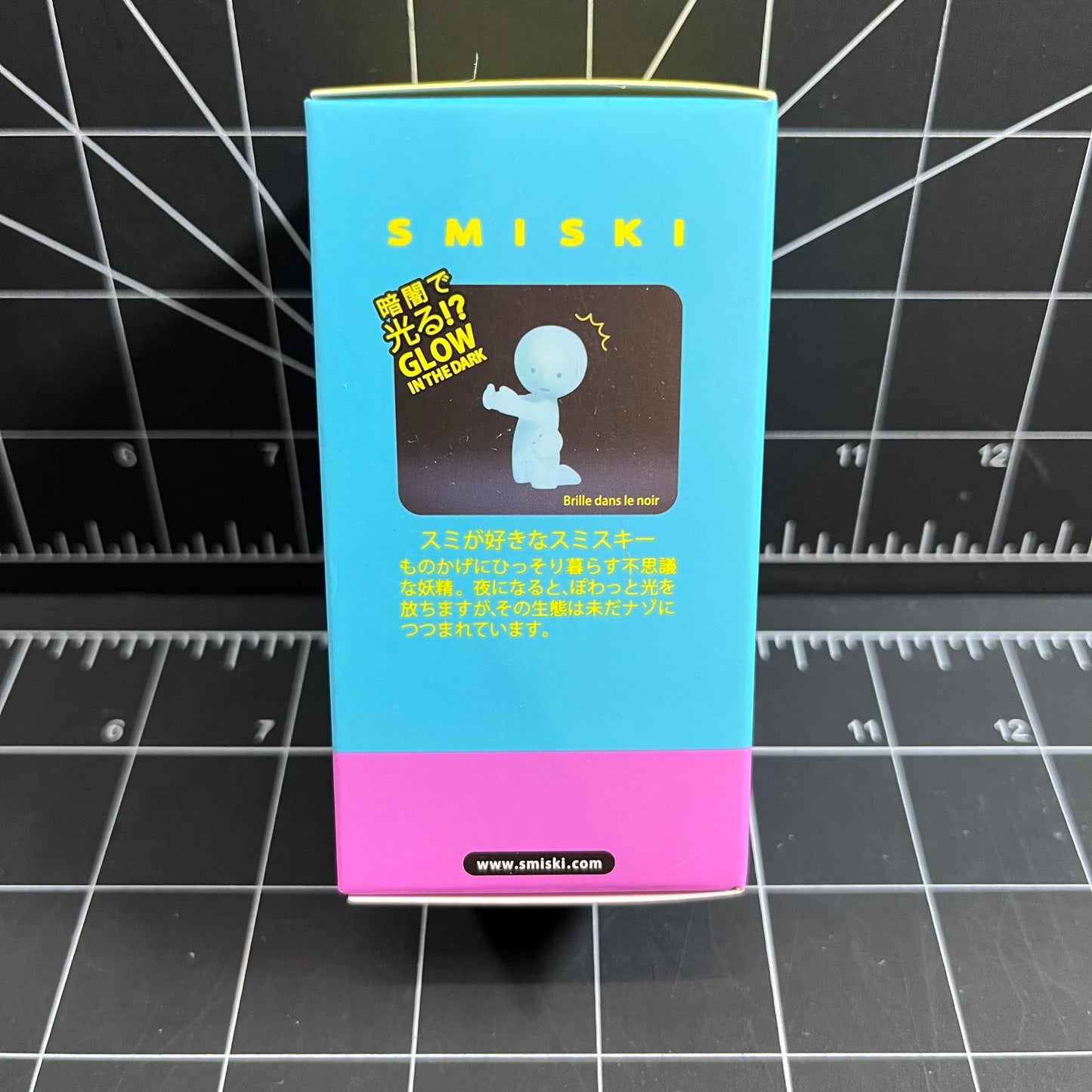 SMISKI Decorative Mini Figures Toothbrush Stand (Hugging Version)