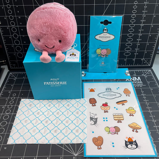 Pre-Order (17th October) Jellycat Amusables Paris Patisserie Mia Macaron