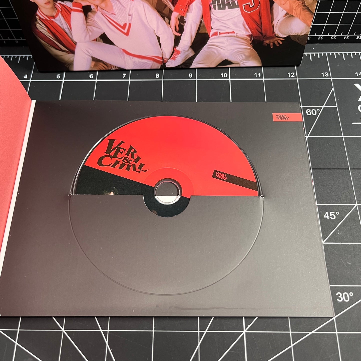 VERIVERY The 1st Single Album VERI-CHILL - No Photocard