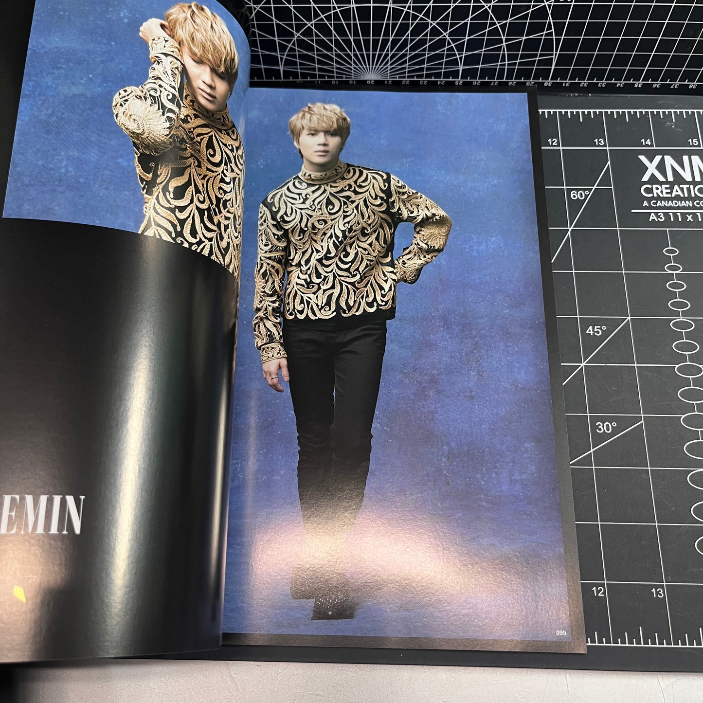 SHINee World J Official Fanclub Premium Magazine SEEK (Vol. 002)