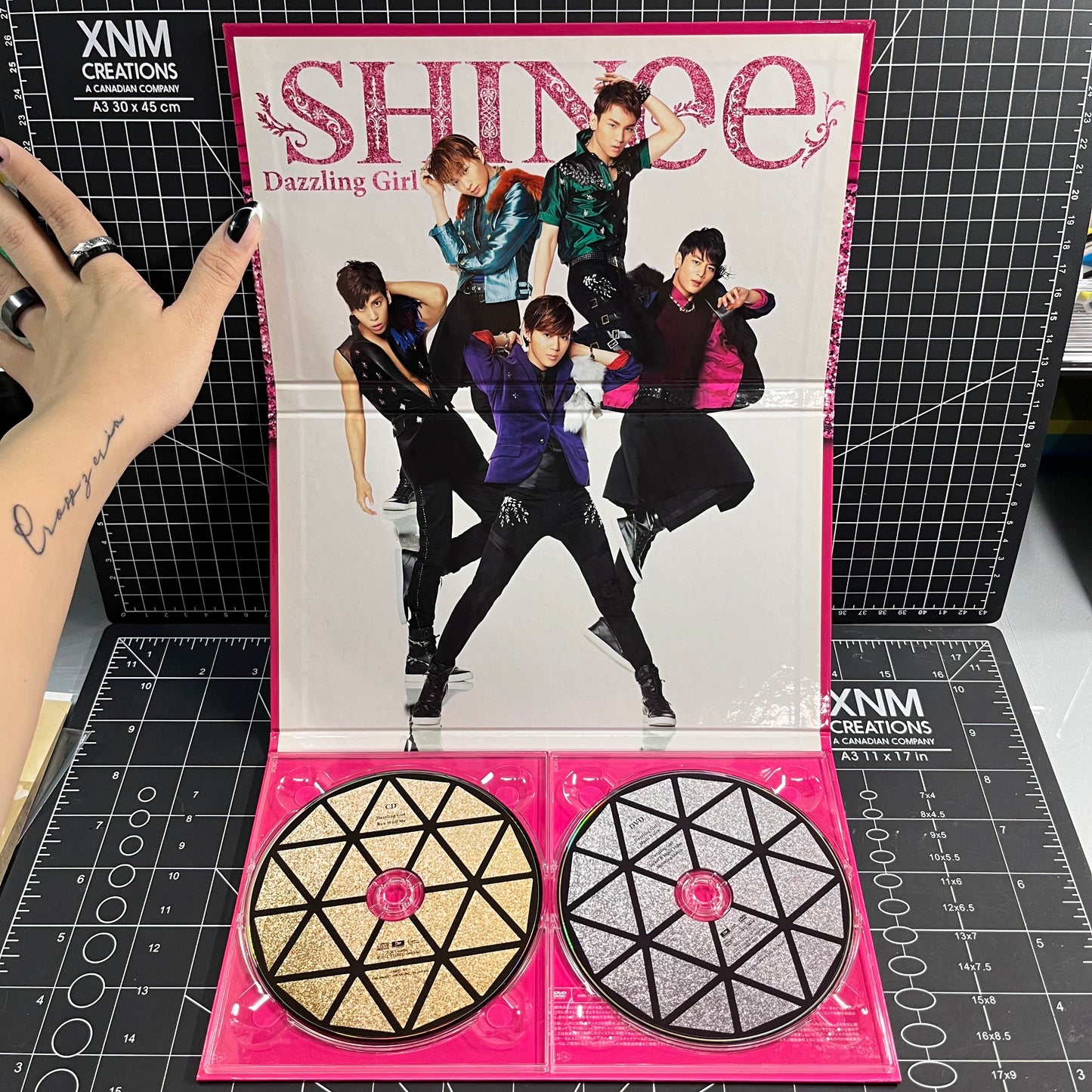 SHINee The 5th Japan Single Album Dazzling Girl (Limited Edition A) - Key Photocard