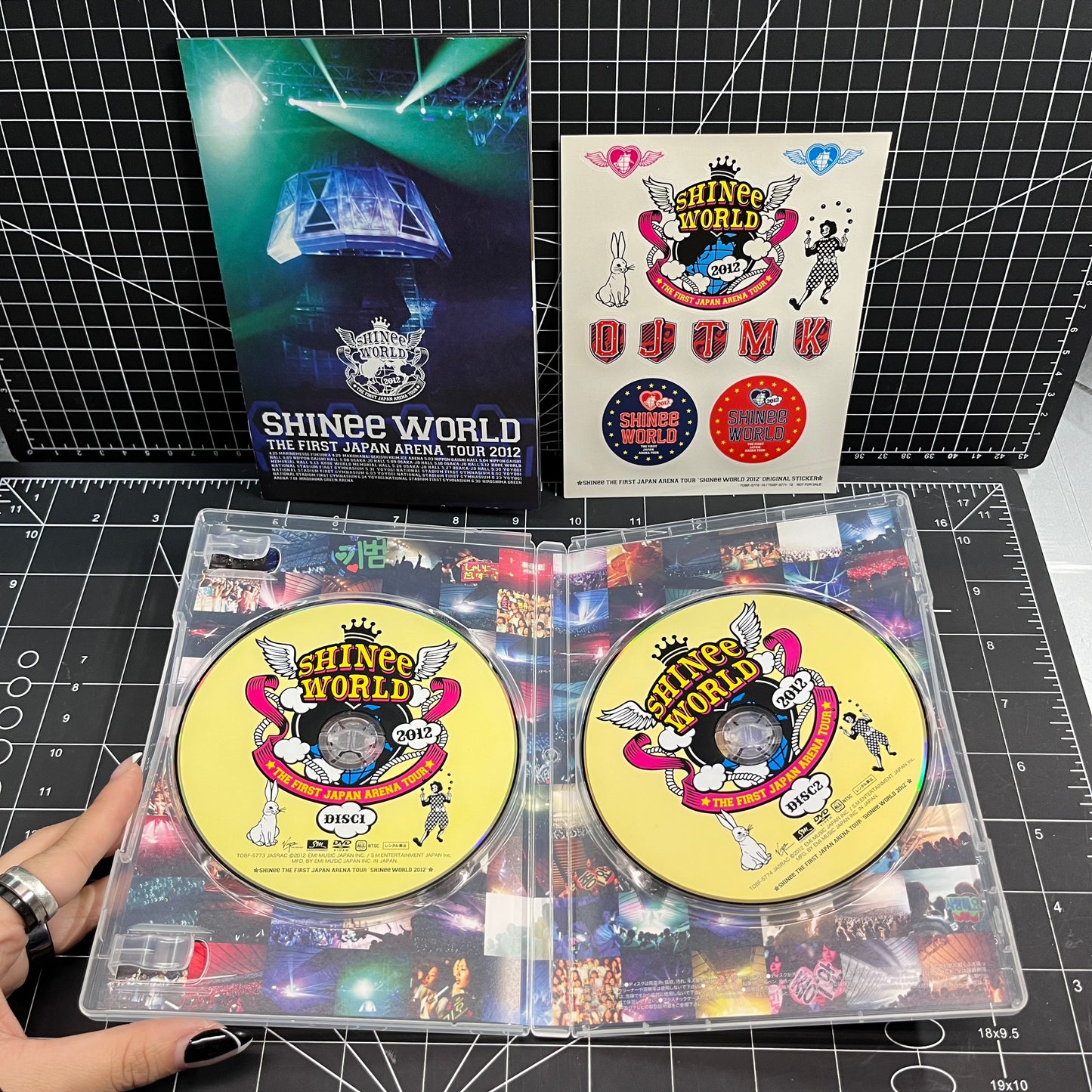 SHINee WORLD The First Arena Tour 2012 (Standard Edition)