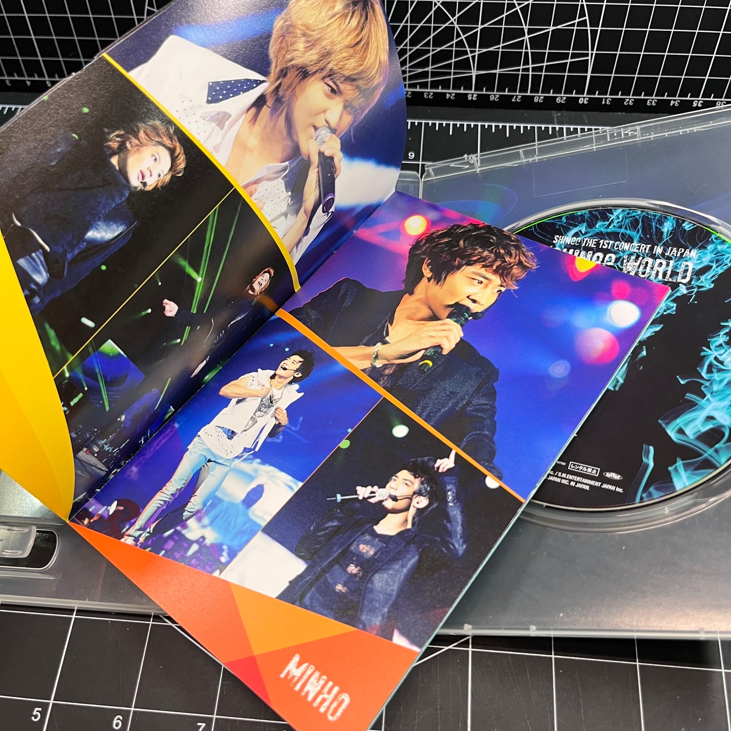 SHINee The 1st Concert in Japan " SHINee World"