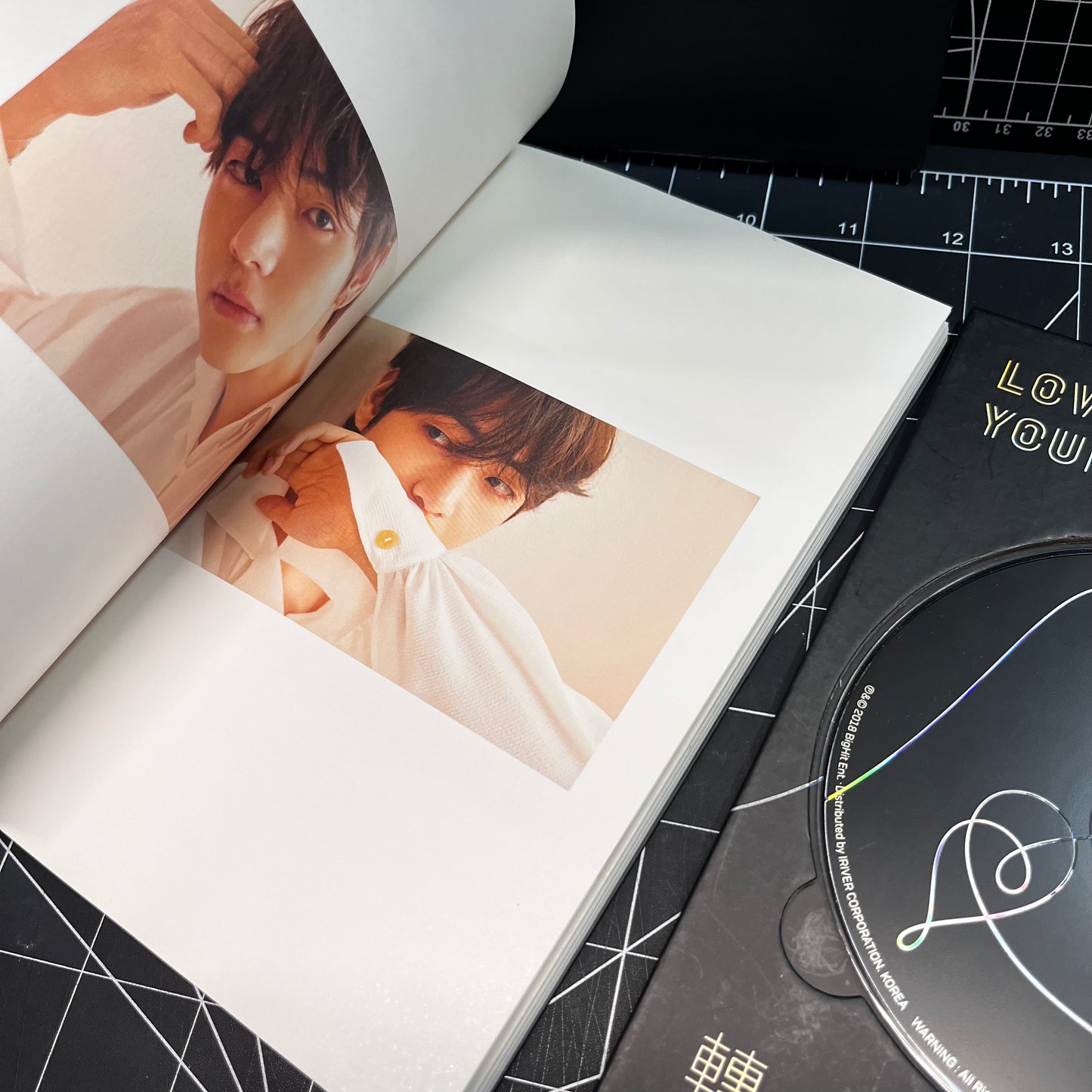 BTS Love Yourself: Tear Album (U Version) - V Photocard