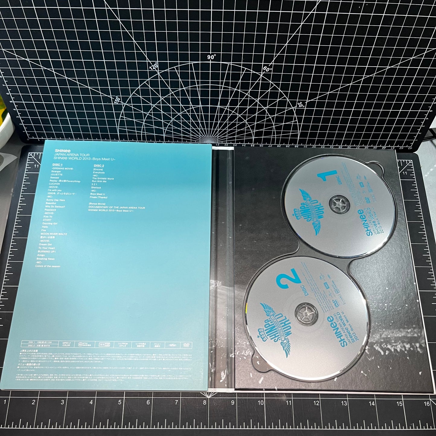 SHINee Japan Arena Tour SHINee World ~Boys Meet U~ 2013