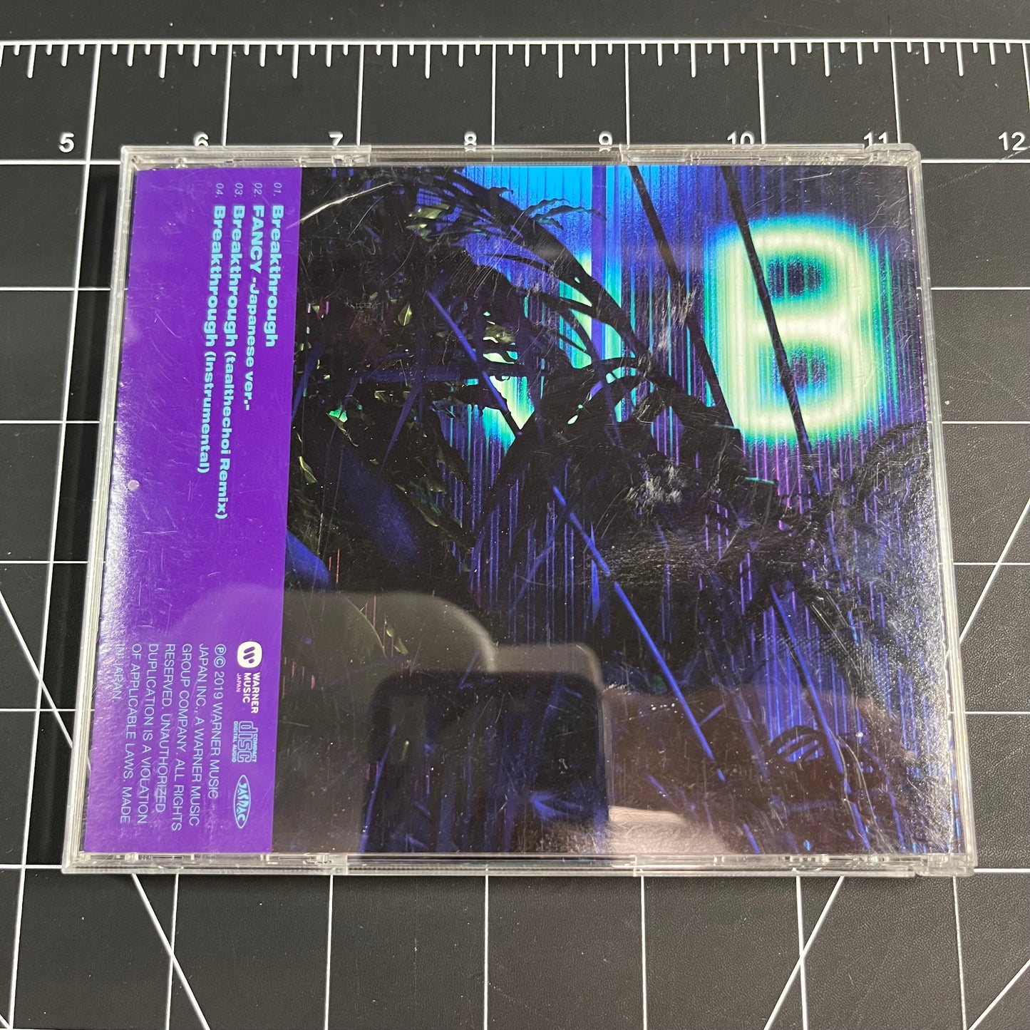 TWICE The 5th Japanese Single Breakthrough - No Photocard