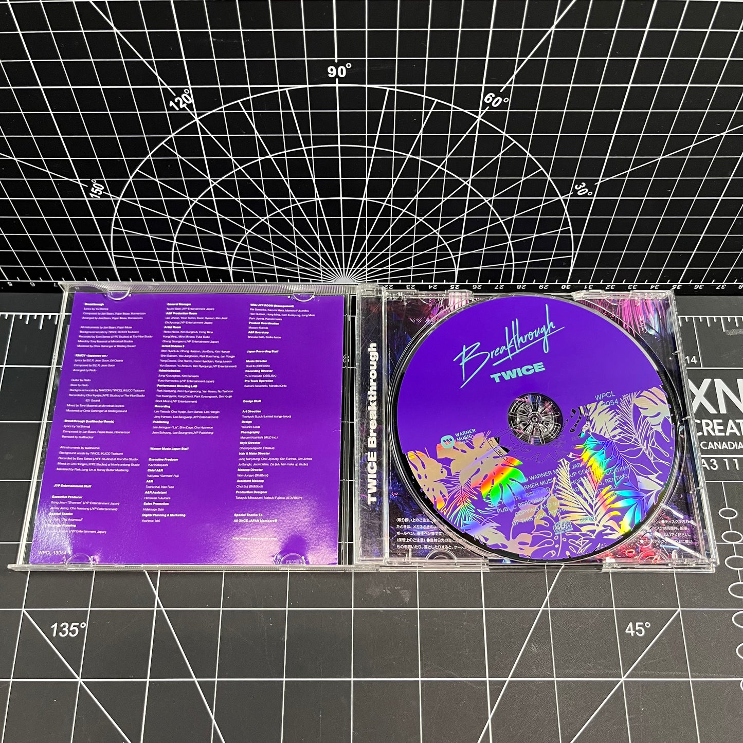 TWICE The 5th Japanese Single Breakthrough - No Photocard