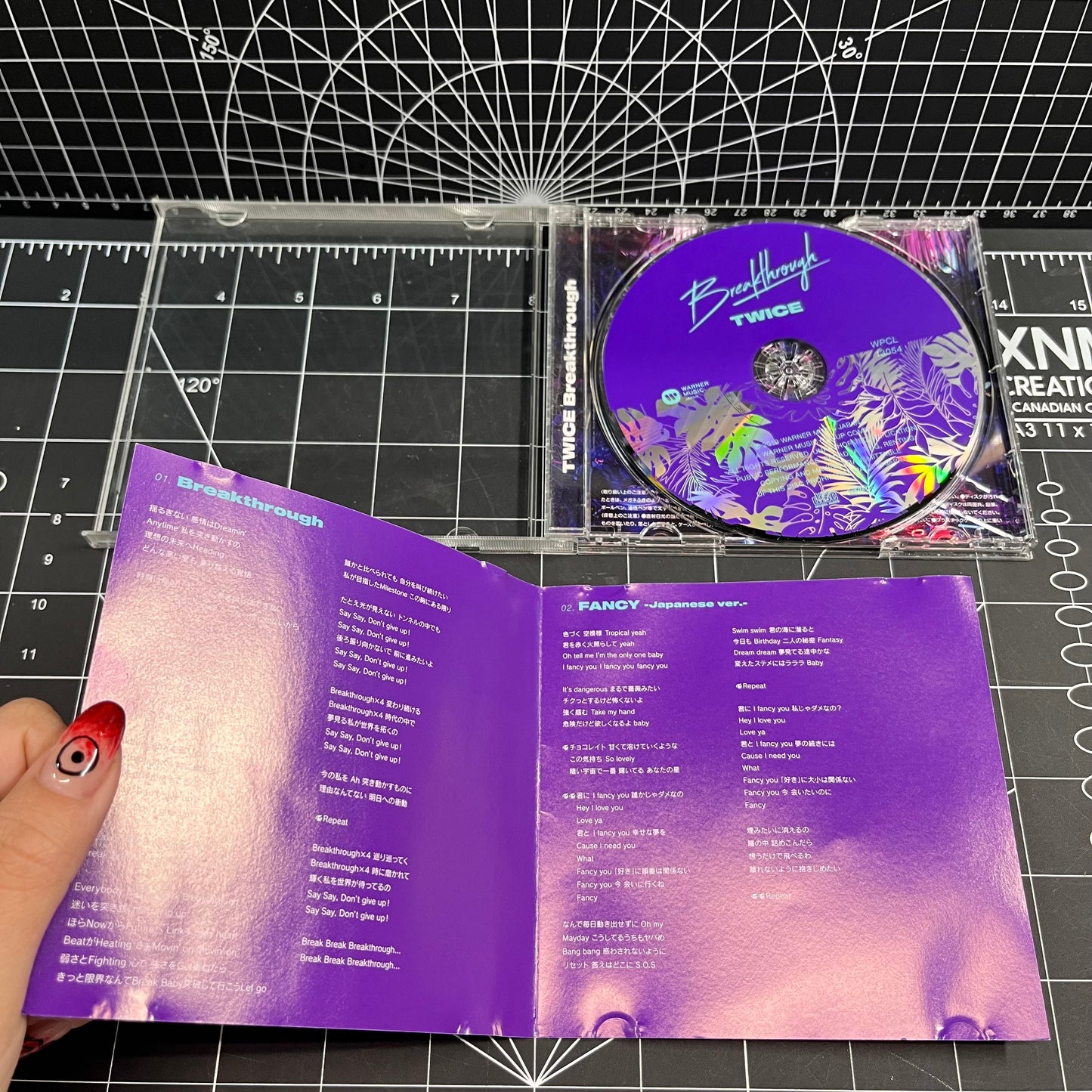 TWICE The 5th Japanese Single Breakthrough - No Photocard