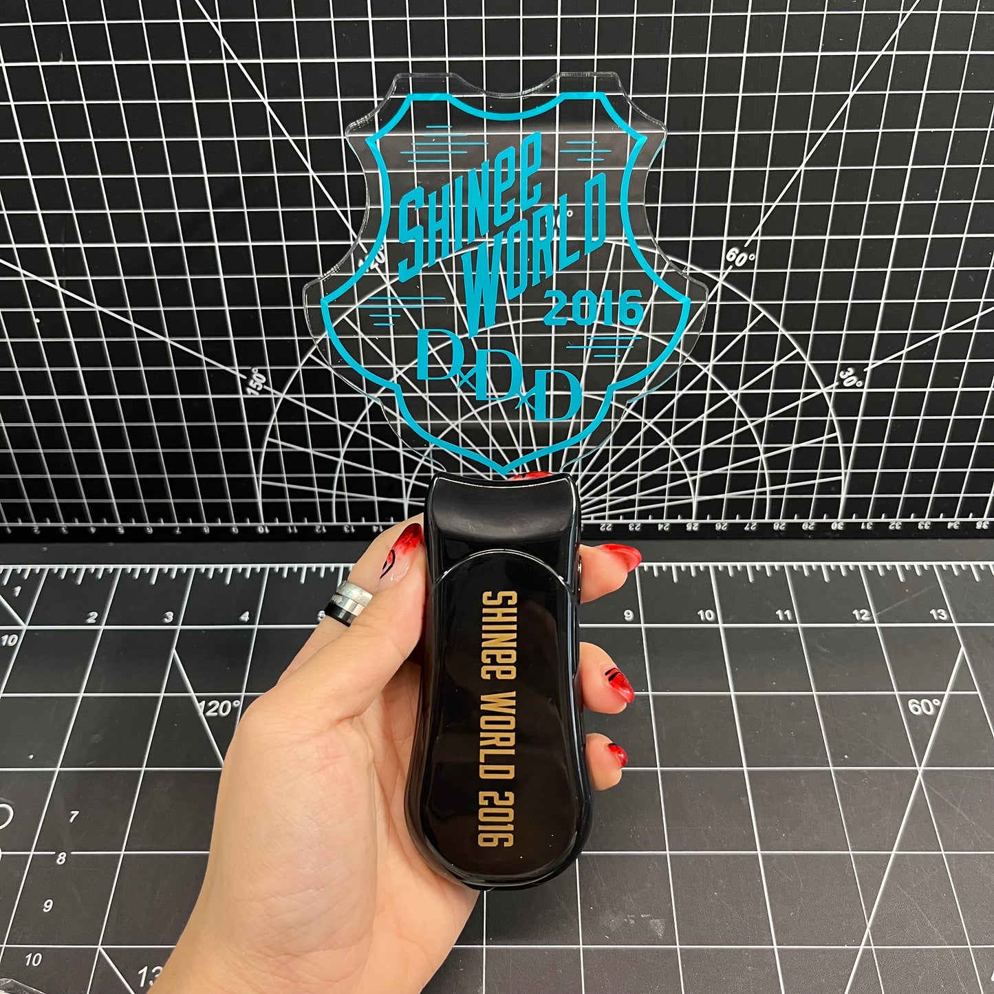 SHINee WORLD 2016 DxDxD Official Flat/Pen Light Stick