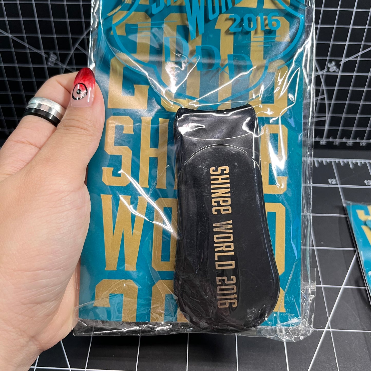SHINee WORLD 2016 DxDxD Official Flat/Pen Light Stick