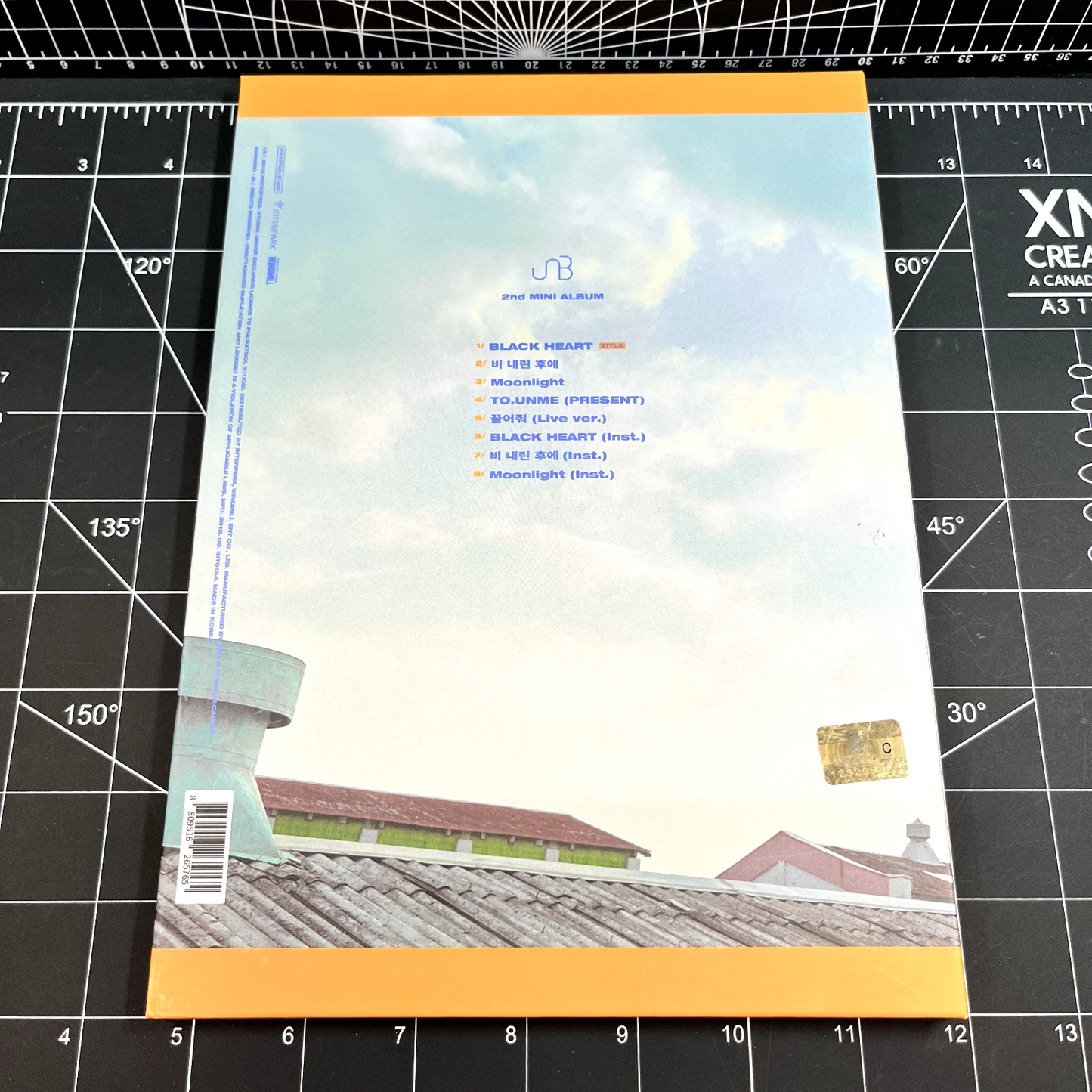 UNB The 2nd Mini Album BLACK HEART (Heart Ver.) - No Photocard
