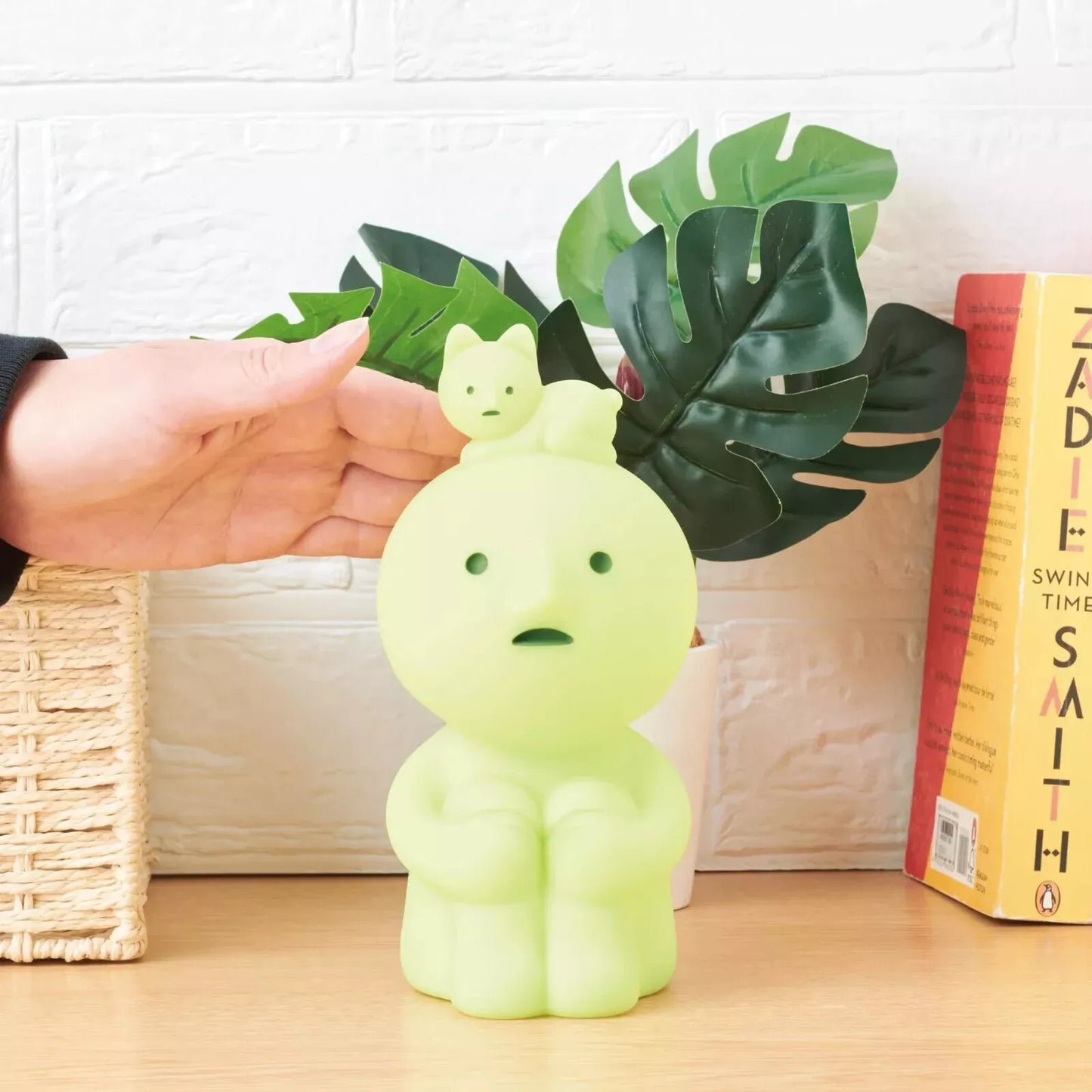 SMISKI Touch Light Sensor Living Series Figure