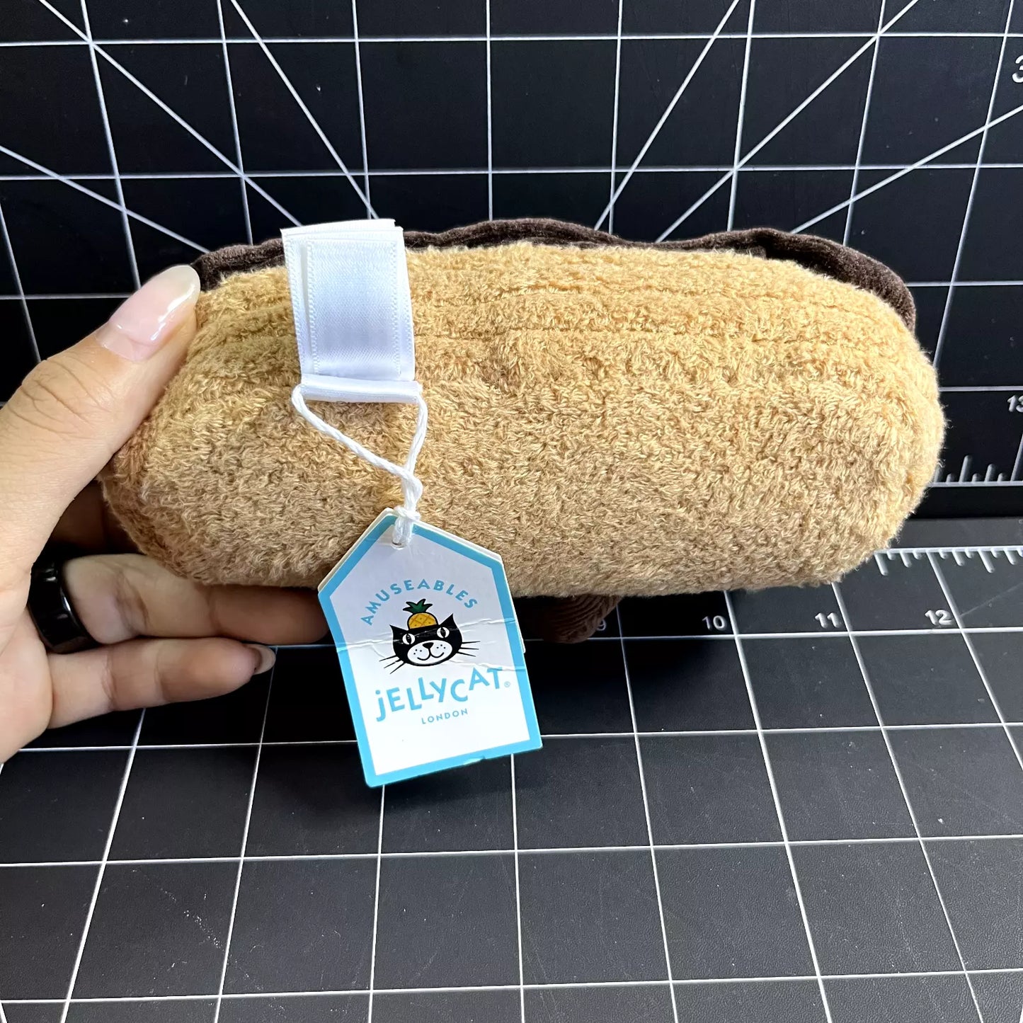 Jellycat Amusables Paris Patisserie Étienne Éclair