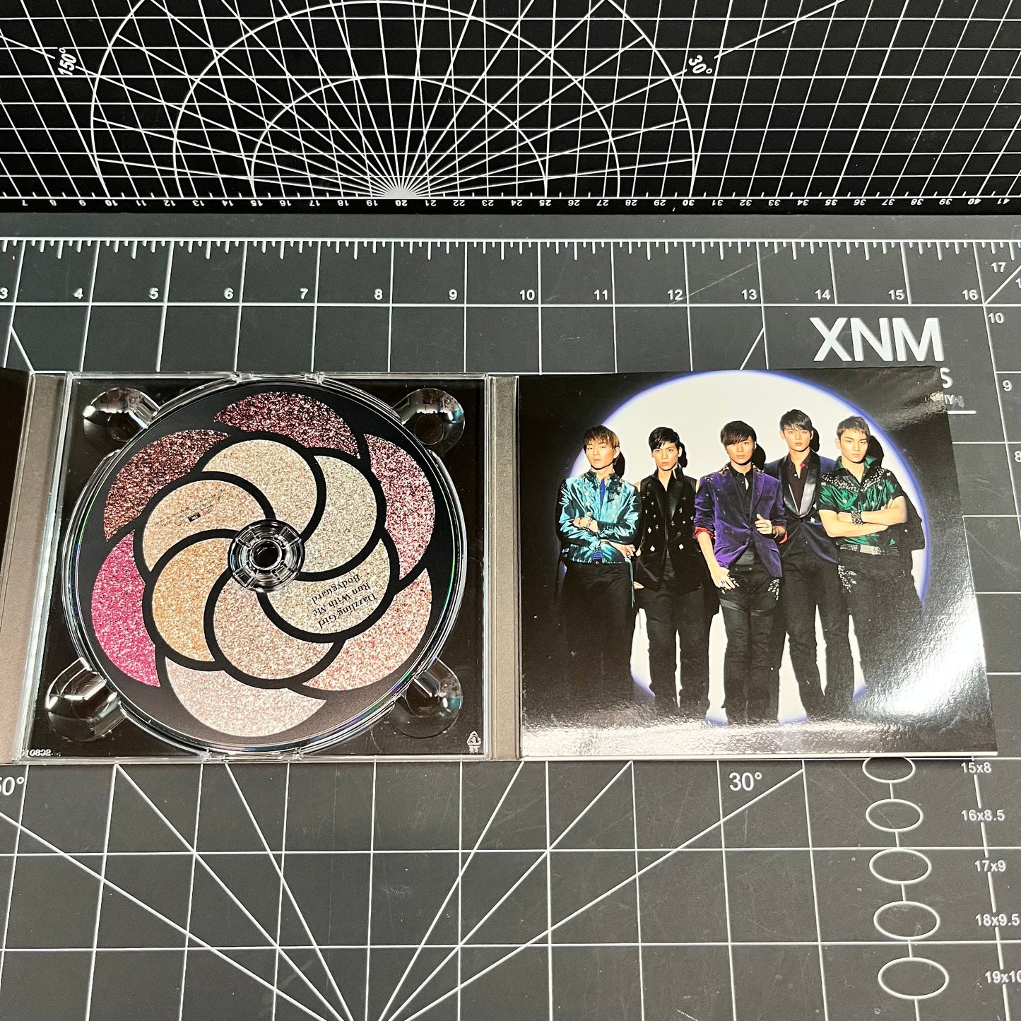 SHINee The 5th Japan Single Album Dazzling Girl (Type B) - No Photocard