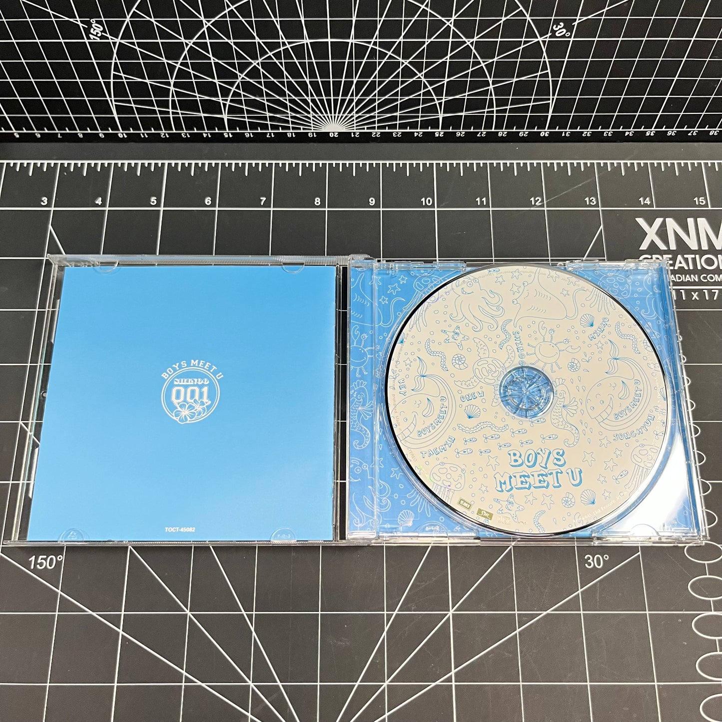 SHINee Japan Single CD Album Boys Meet U - No Photocard