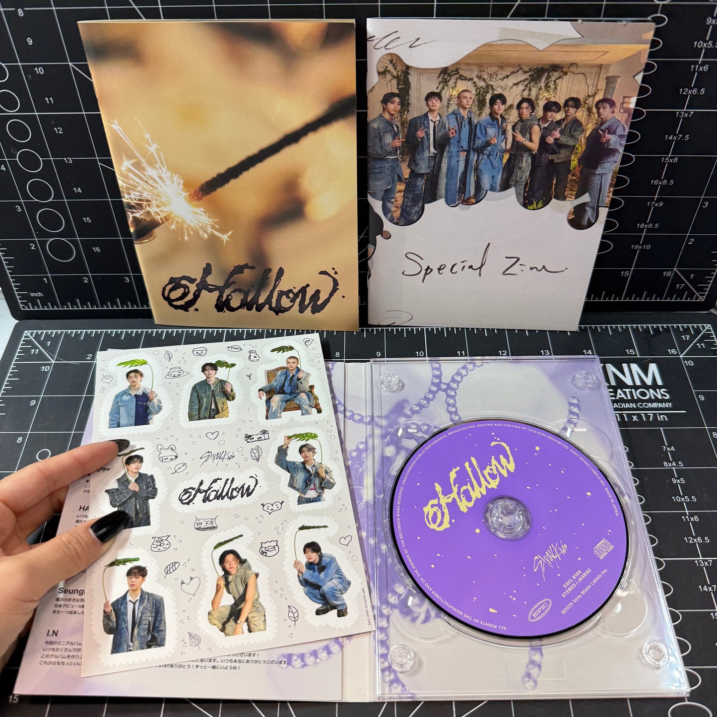 Stray Kids Hollow First Limited Edition (Type B)