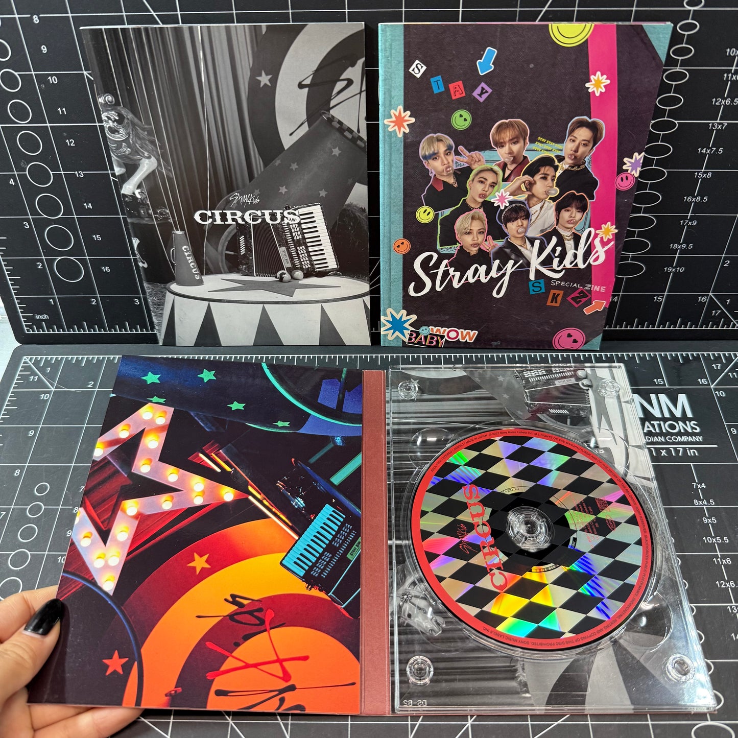 Stray Kids CIRCUS First Limited Edition (Type B) (CD+ZINE)