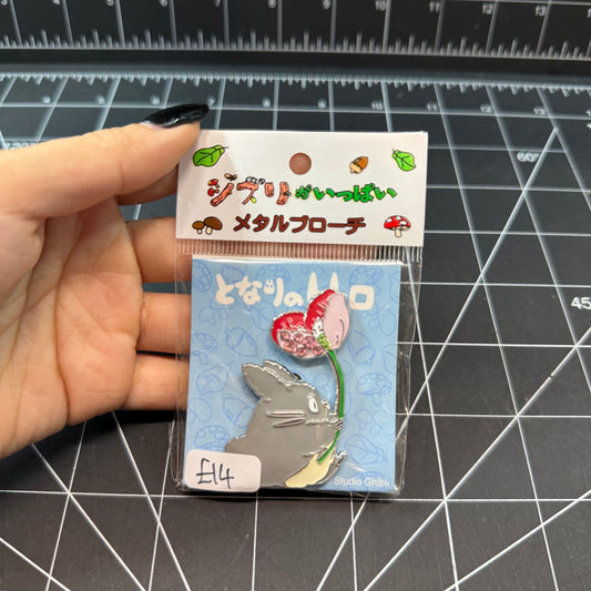Studio Ghibili My Neighbor Totoro Totoro Flower Metal Brooch/Badge