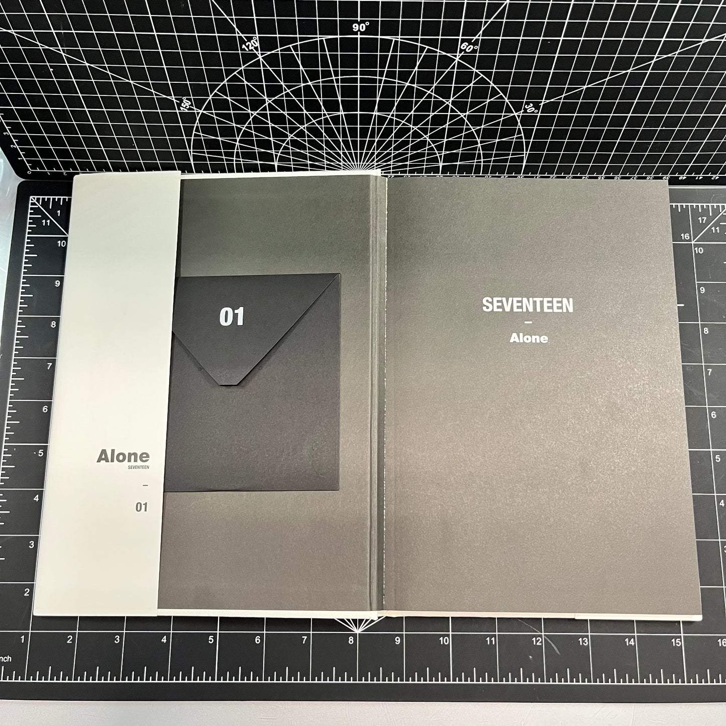 SEVENTEEN The 4th Mini Album Alone Al1 (01 Ver.) - No Photocard