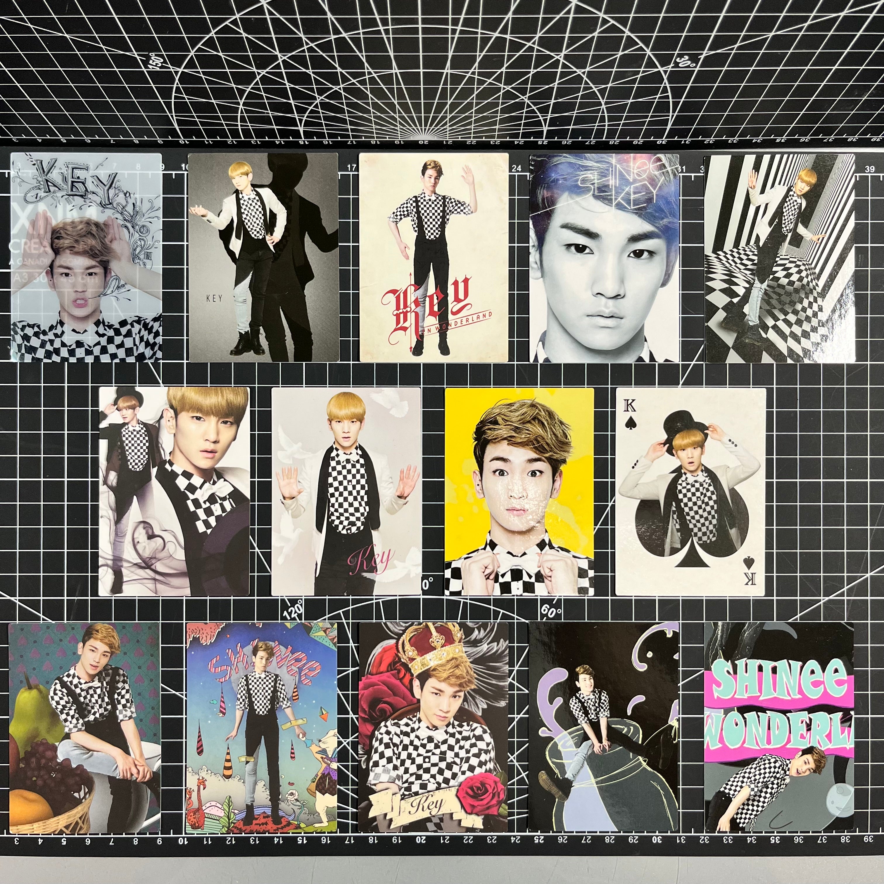 SHINee in Wonderland Official Photocard Star Collection