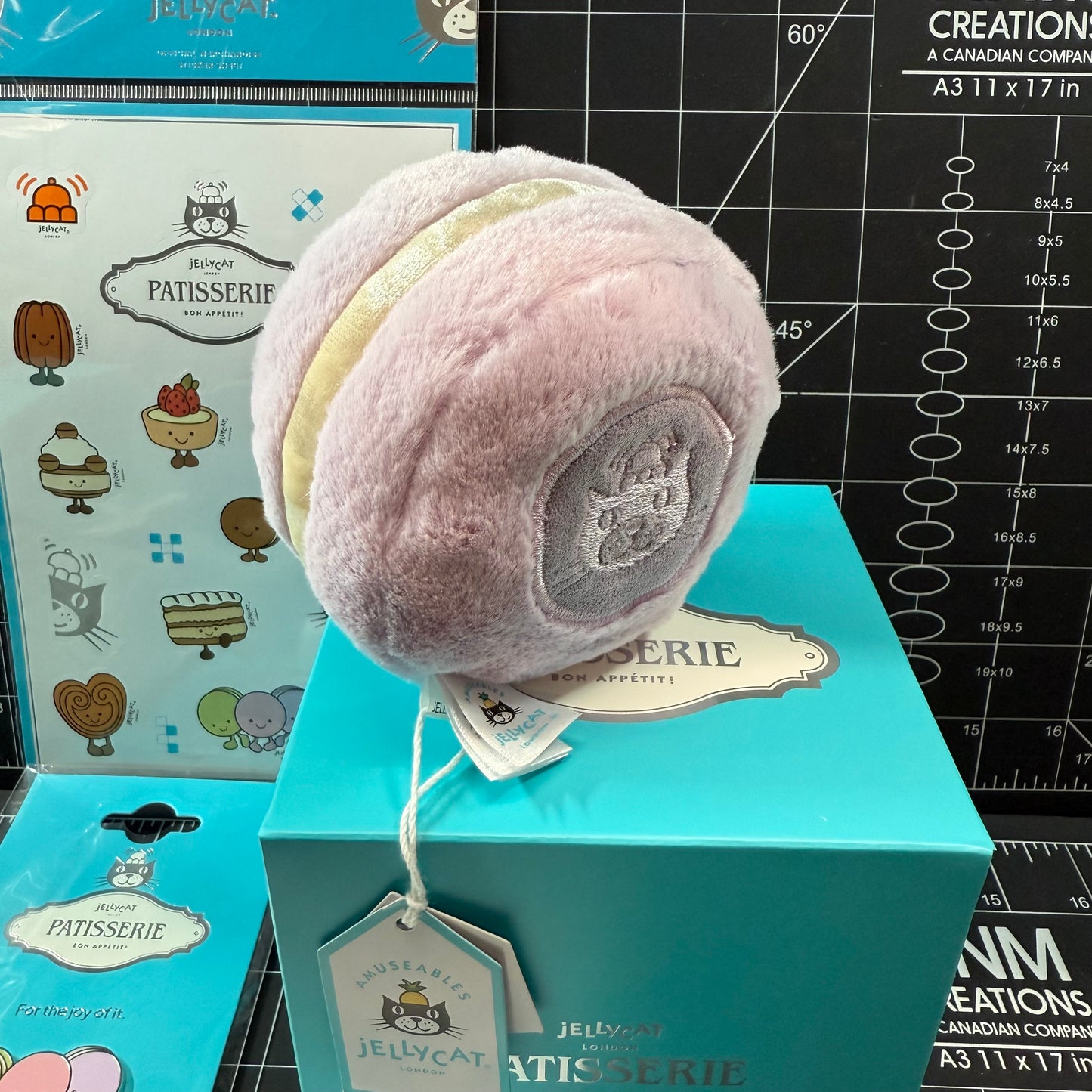 Pre-Order (17th October) Jellycat Amusables Paris Patisserie May Macaron