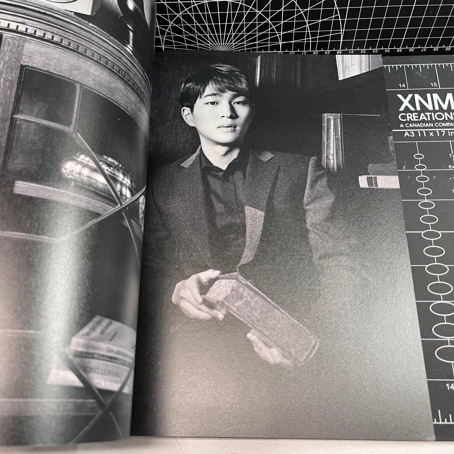 SHINee World 2016 DxDxD Official Merchandise - Onew Photobook