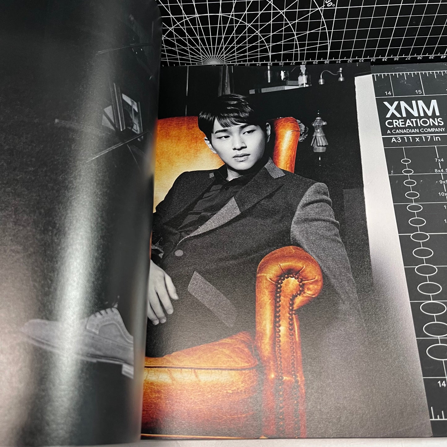 SHINee World 2016 DxDxD Official Merchandise - Onew Photobook