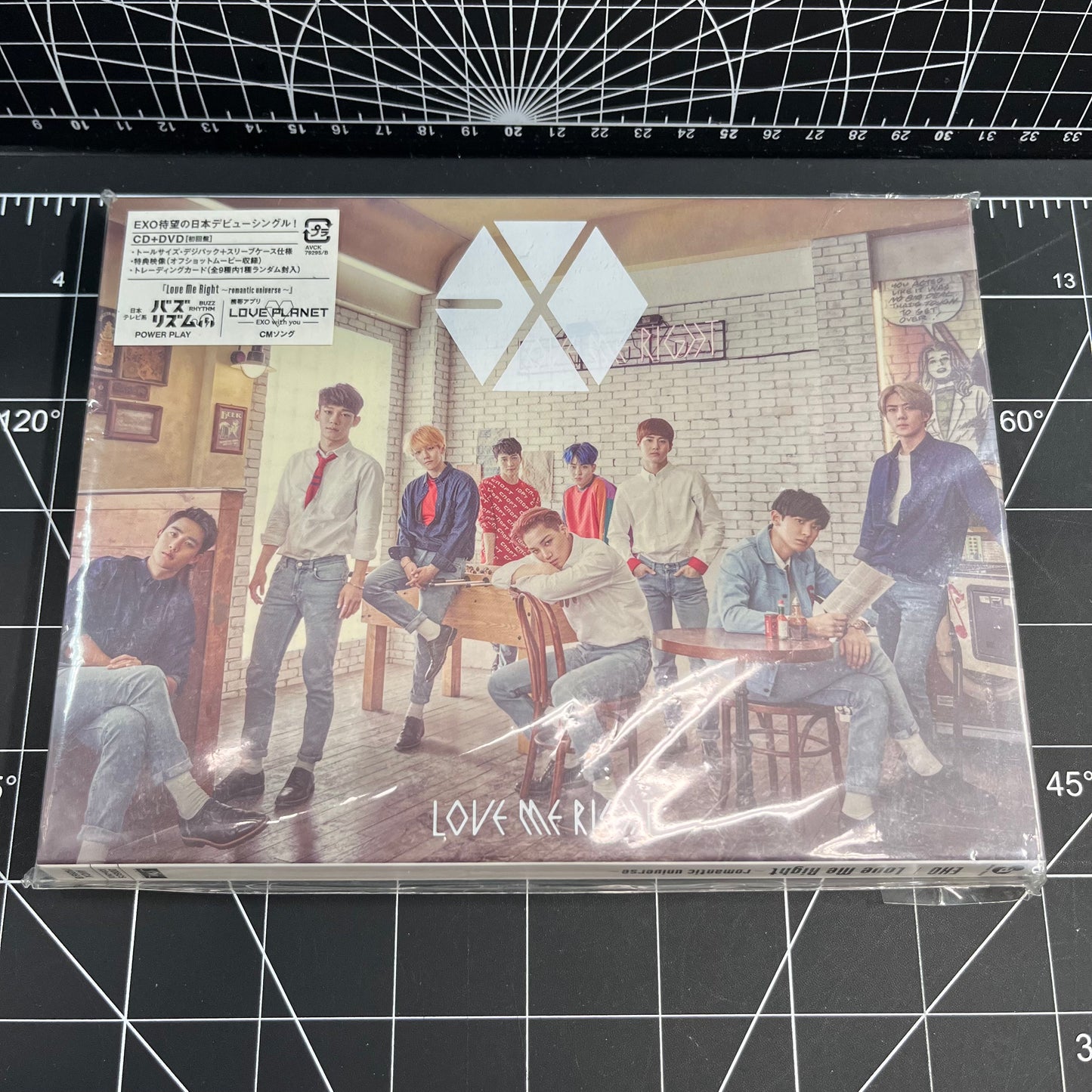 EXO The 1st Japan Album Love Me Right (Romantic Universe Ver.) - No Photocard