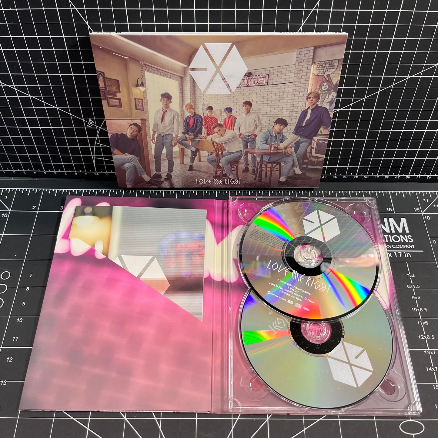 EXO The 1st Japan Album Love Me Right (Romantic Universe Ver.) - No Photocard